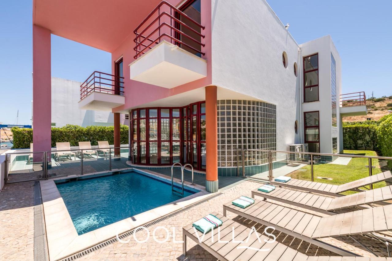 Ferienhaus Acquamarina - 5 Bedroom, Water Front *