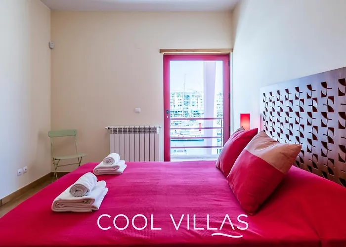 Villa Acquamarina - 5 Bedroom, Water Front Villa
