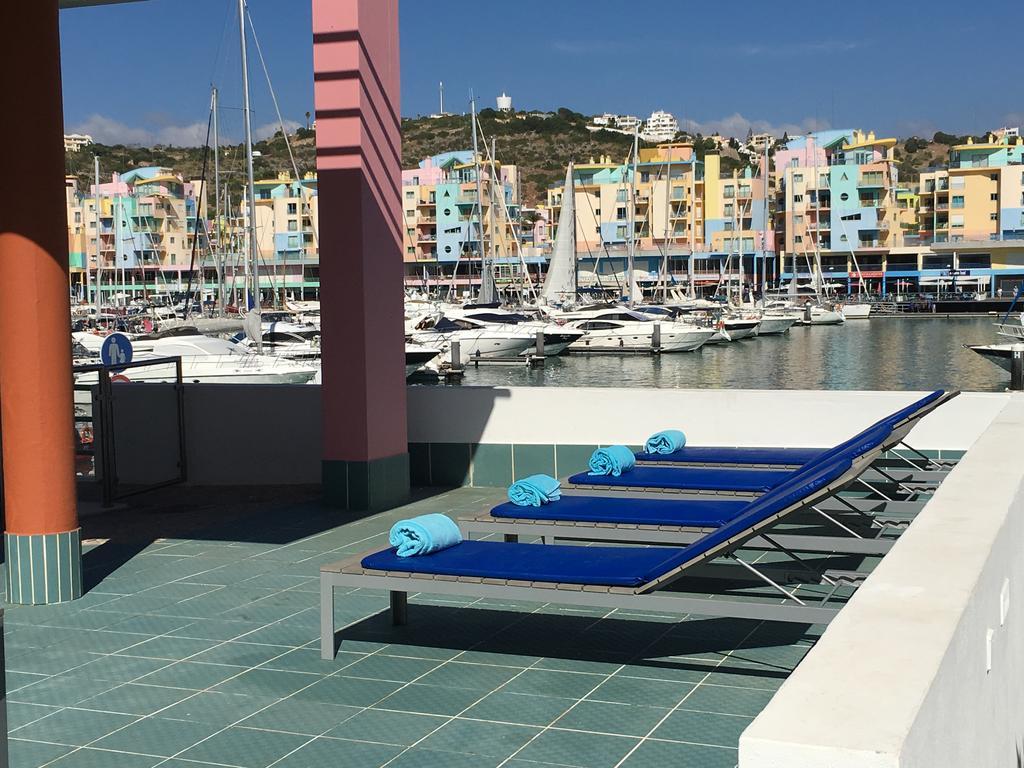 Hébergement de vacances Acquamarina - 5 Bedroom, Water Front Albufeira
